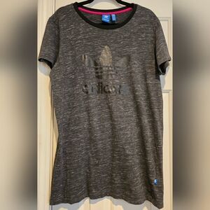 Adidas Women's Tshirt Size Medium Grey Heather Logo On Chest